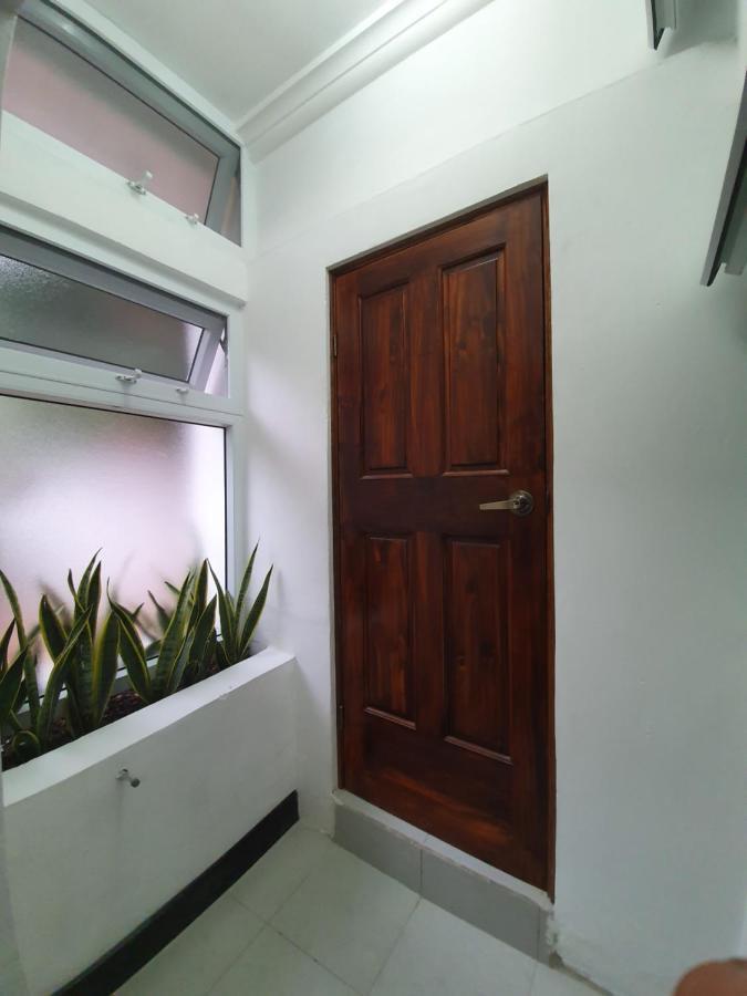 Amina Inn Flores Exterior foto